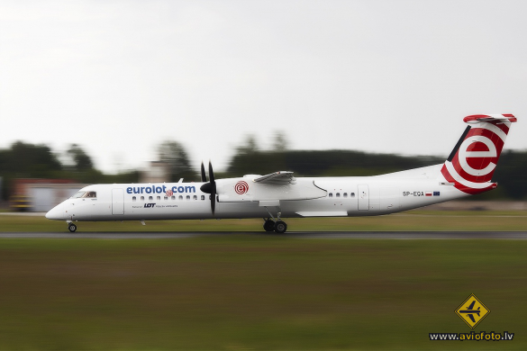 Bombardier DHC-8-402 Q400