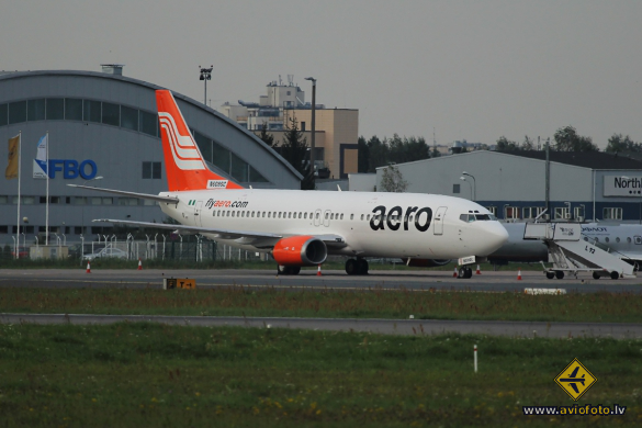 Boeing 737-4M0