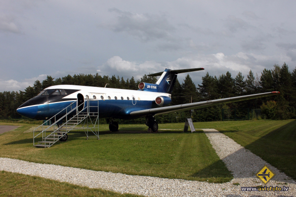 Yakovlev Yak-40