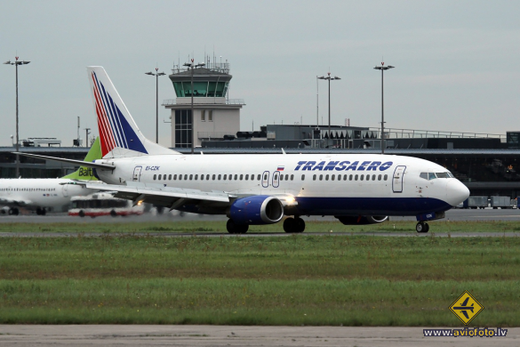 Boeing 737-4Y0
