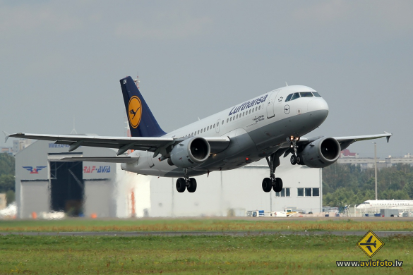 Airbus A319-114