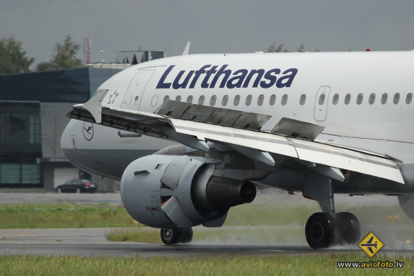 Airbus A319-114
