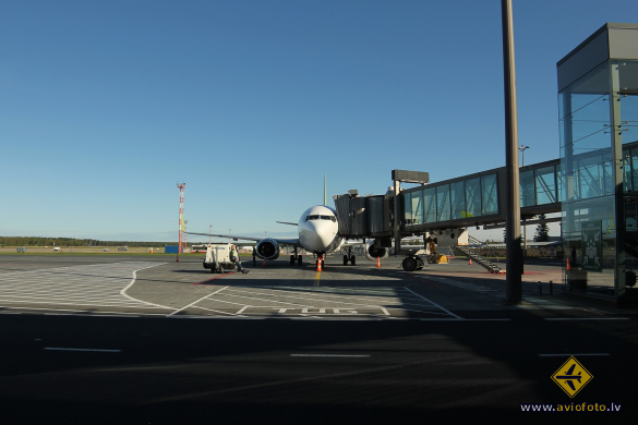 Boeing 737-33V