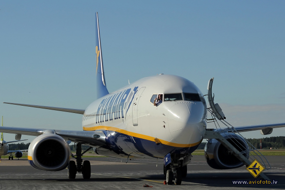 Boeing 737-8AS