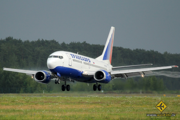 Boeing 737-524