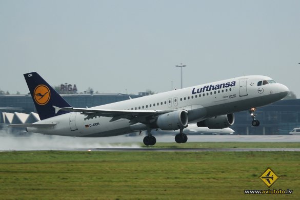 Airbus A320-211