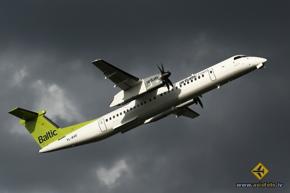 Bombardier DHC-8-402 Q400