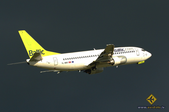 Boeing 737-31S