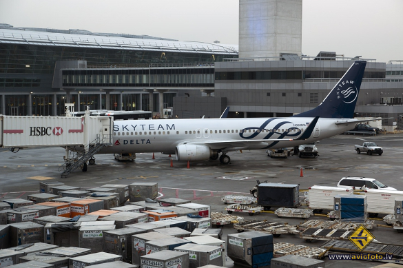 Boeing 737-832