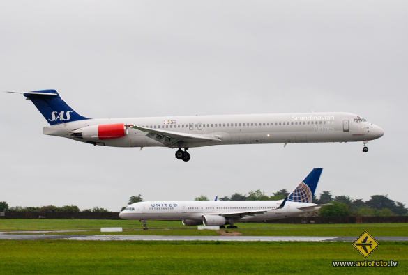 McDonnell Douglas MD-82 (DC-9-82)