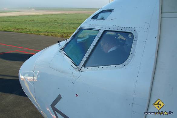 Boeing 737-36Q