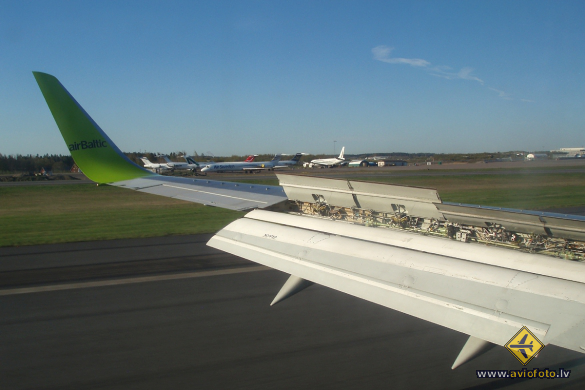 Boeing 737-36Q