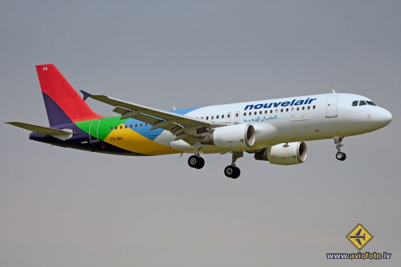 Airbus A320-214