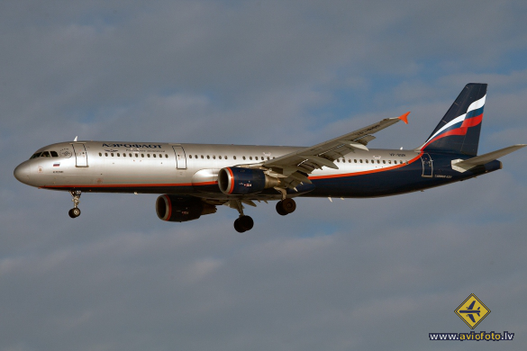 Airbus A321-211