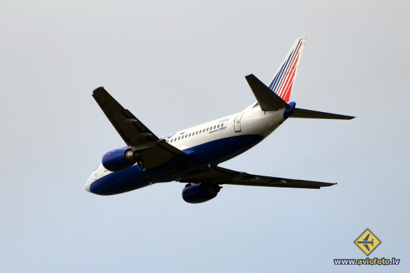 Boeing 737-524