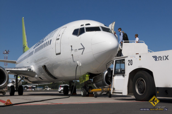 Boeing 737-36Q