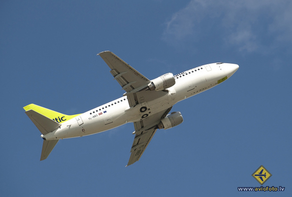 Boeing 737-31S