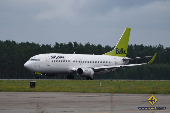 Boeing 737-36Q