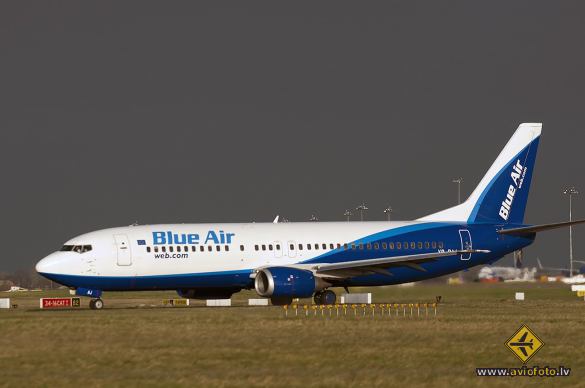 Boeing 737-430