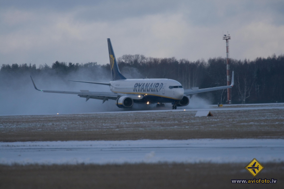 Boeing 737-8AS