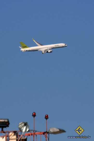 Boeing 757-256