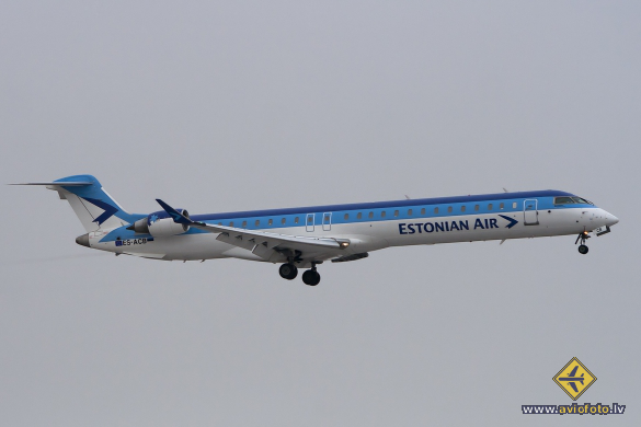 Bombardier CRJ-900ER (CL-600-2D24)