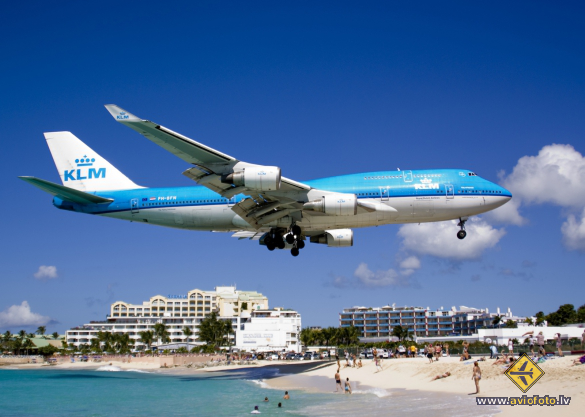 Boeing 747-406
