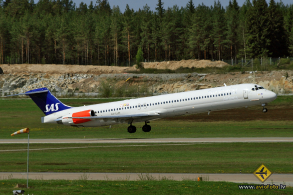 McDonnell Douglas MD-82 (DC-9-82)