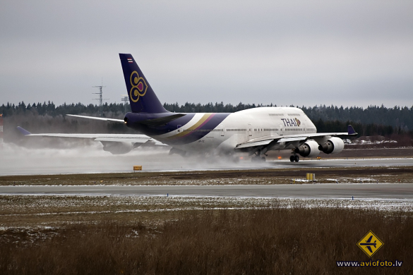 Boeing 747-4D7