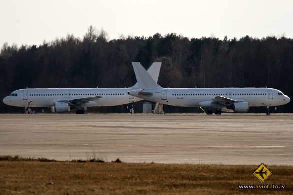 Airbus A320-214