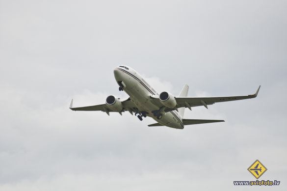 Boeing 737-7AK BBJ