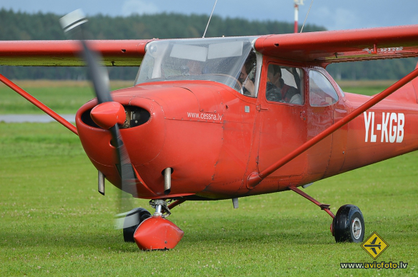 Reims F172F