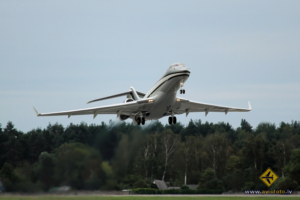 Bombardier Global Express (BD-700-1A10)
