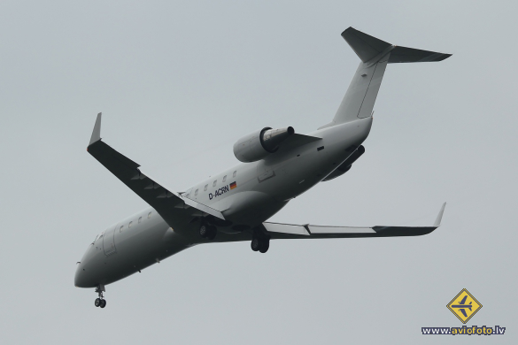 Bombardier CRJ-200LR (CL-600-2B19)