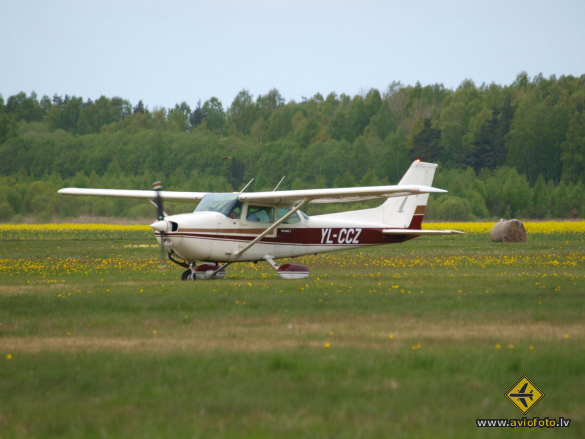 Cessna 172N Skyhawk 100 II