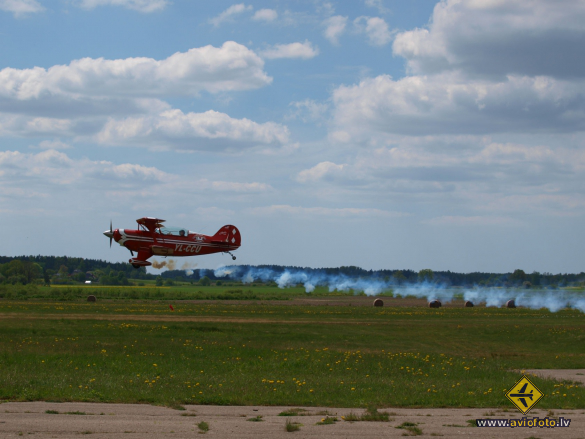 Pitts S-2B Special