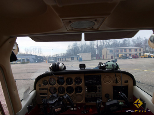 Cessna 172N Skyhawk 100 II
