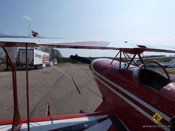 Pitts S-2B Special
