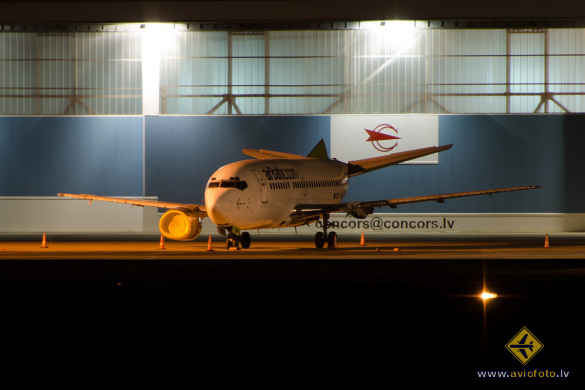 Boeing 737-522