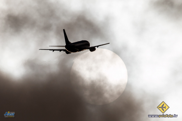 Boeing 737-329