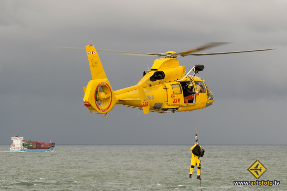 Eurocopter AS-365N-3 Dauphin 2