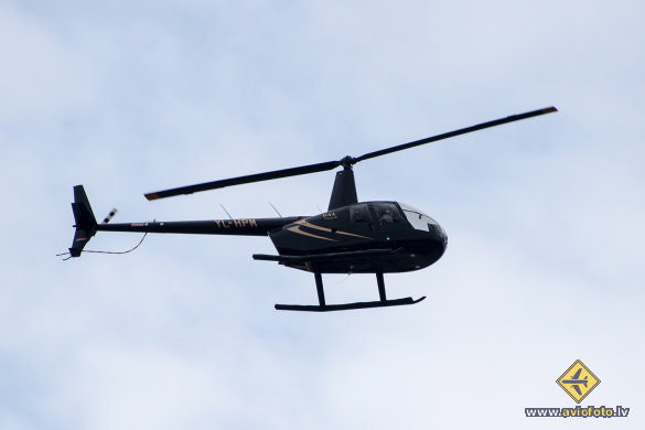 Robinson R-44 Clipper II