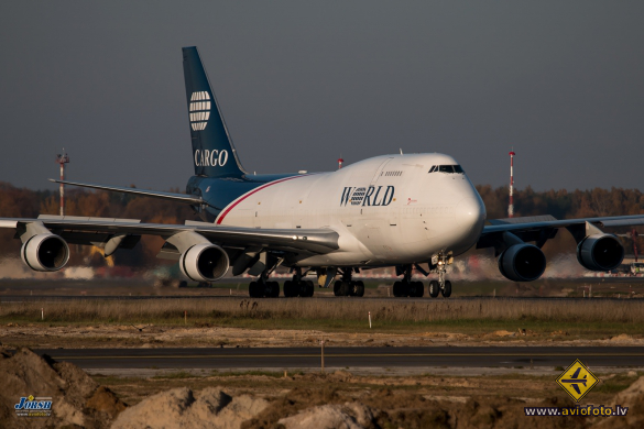 Boeing 747-412(BDSF)