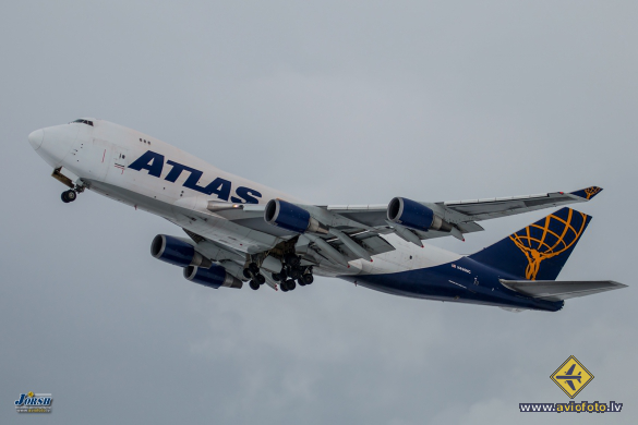 Boeing 747-47UF/SCD