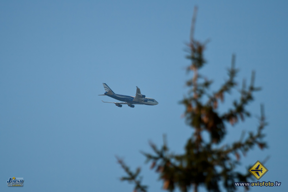 Boeing 747-428M(BCF)