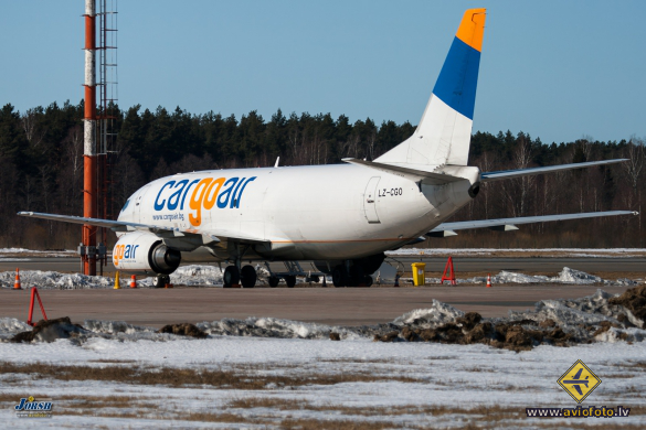 Boeing 737-301(SF)