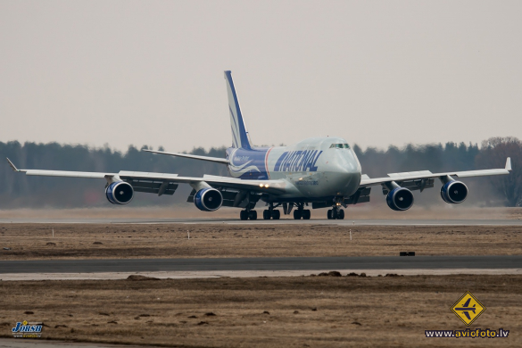 Boeing 747-428M(BCF)