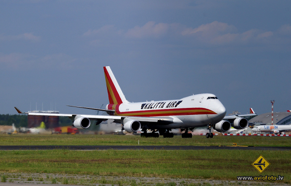 Boeing 747-4HQF/ER