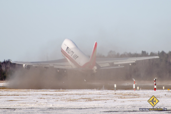 Boeing 747-222B(SF)