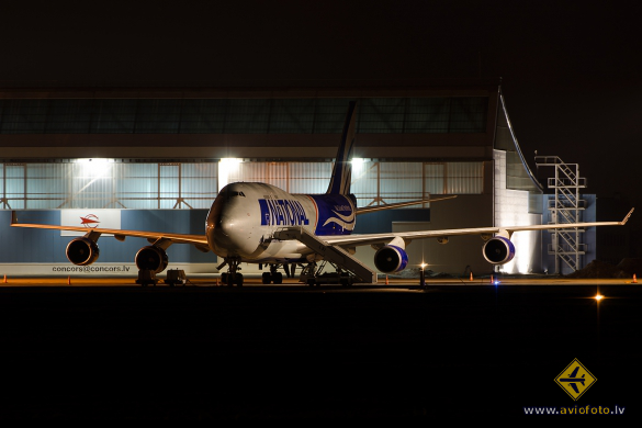 Boeing 747-428M(BCF)